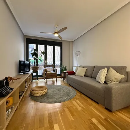 Moderno En El Corazon De Con Posibilidad De 2 Garajes