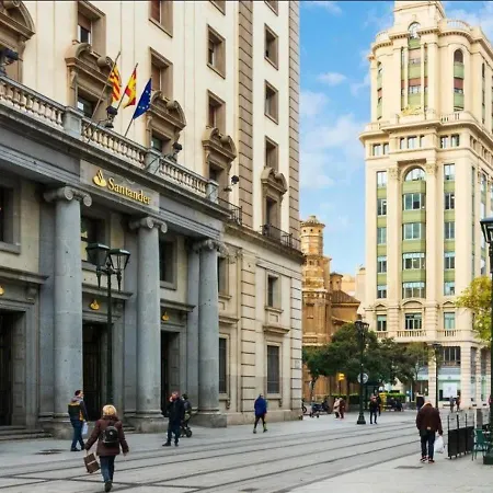 Moderno En El Corazon De Con Posibilidad De 2 Garajes *