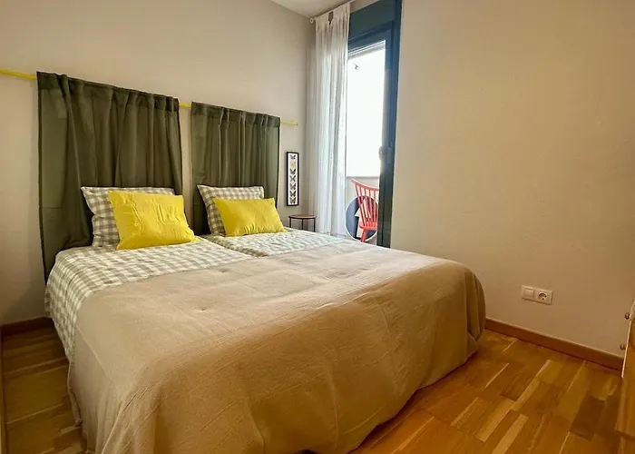 Moderno En El Corazon De Con Posibilidad De 2 Garajes Appartamento