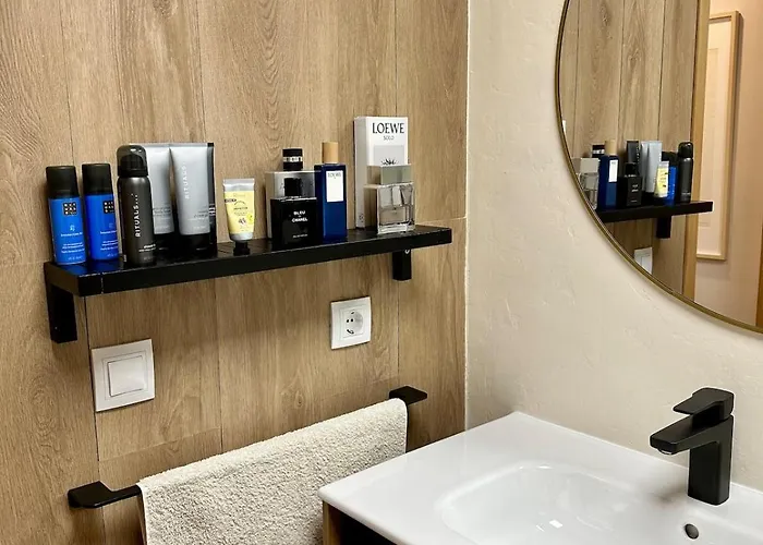 Appartamento Moderno En El Corazon De Con Posibilidad De 2 Garajes